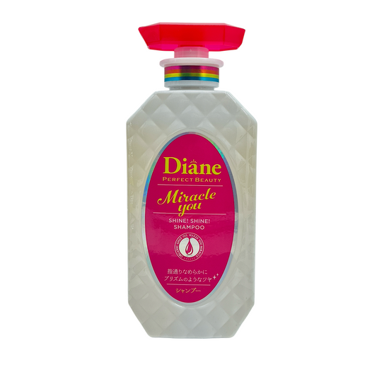 Moist Diane Miracle You Shine Shine Shampoo – shine-enhancing shampoo for dull and dry hair, available at Zakura Global.